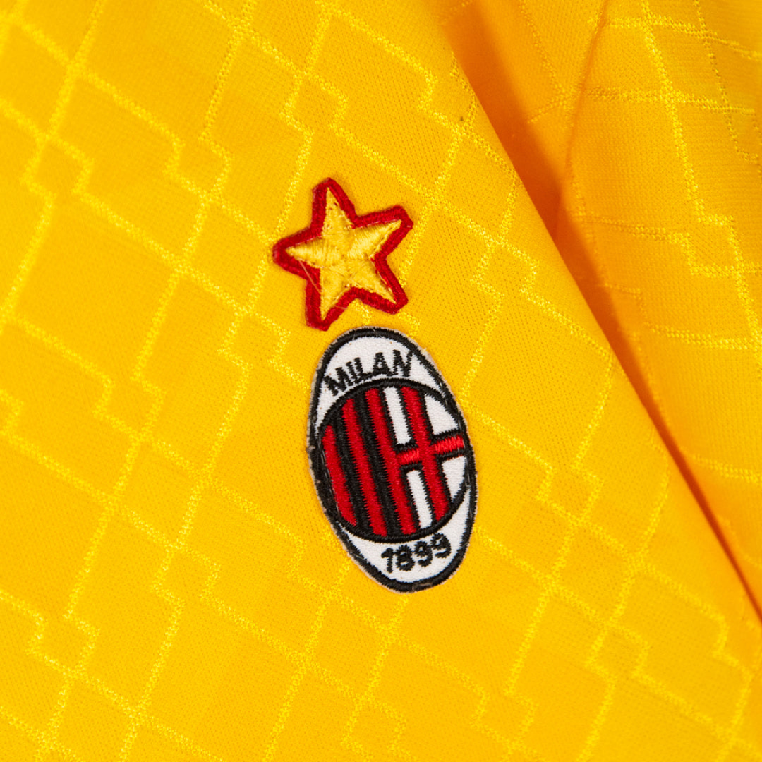 1994-96 AC Milan Away Kit