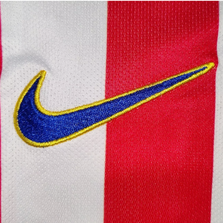 Maillot domicile de l'Atlético de Madrid 2004-05