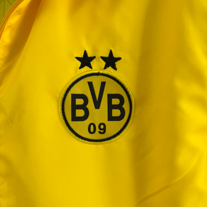 Borussia Dortmund Cortavientos