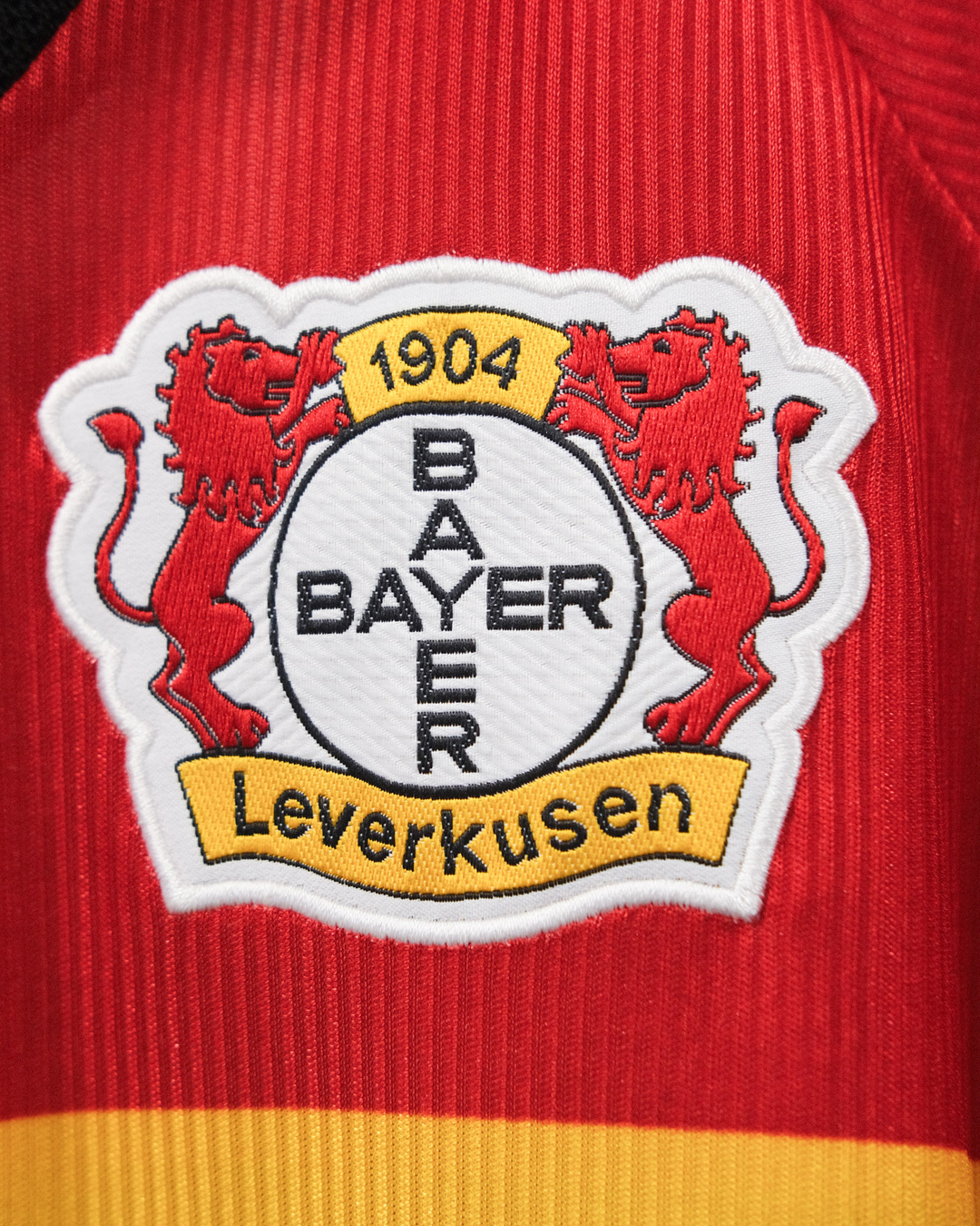 1998-00 Bayer 04 Leverkusen 1a Equipación