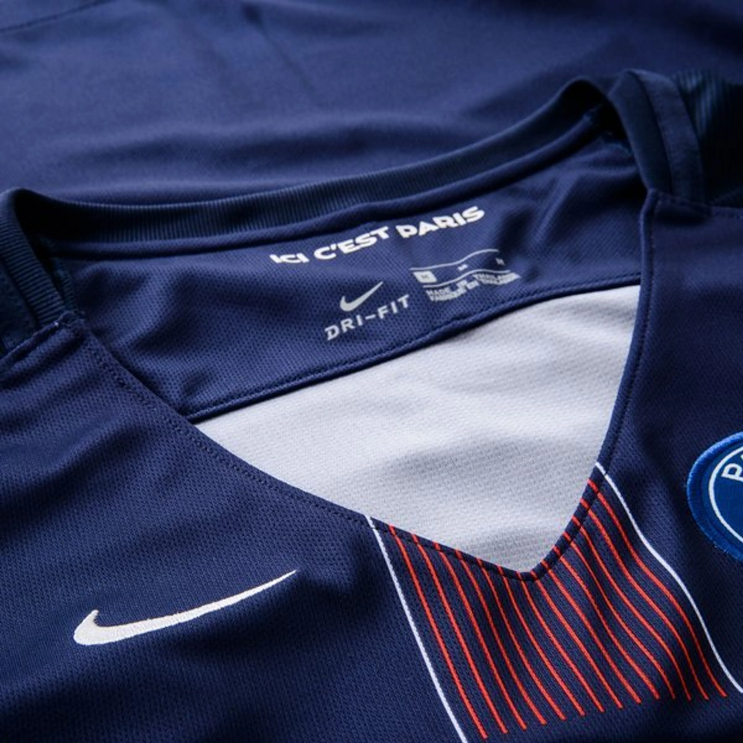 2016-17 Paris Saint-Germain 1a Equipación