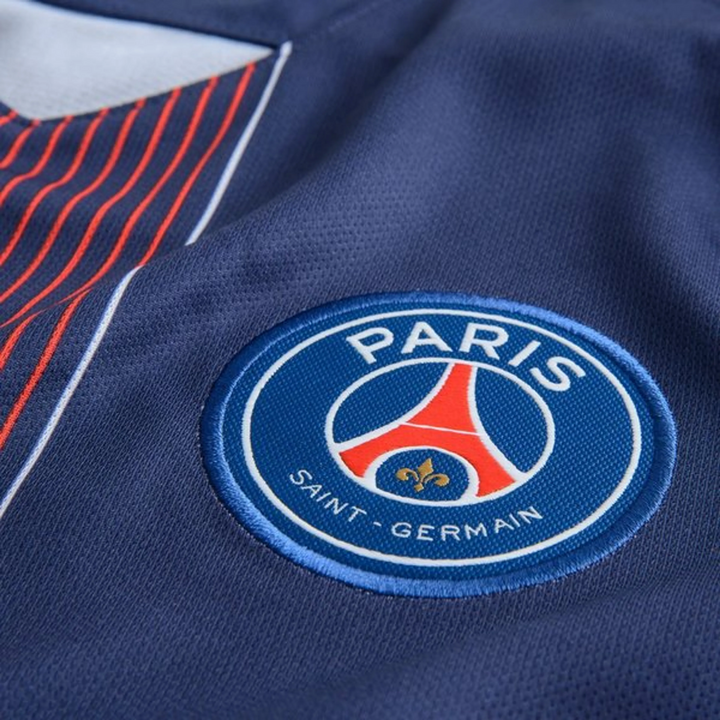 2016-17 Paris Saint-Germain 1a Equipación