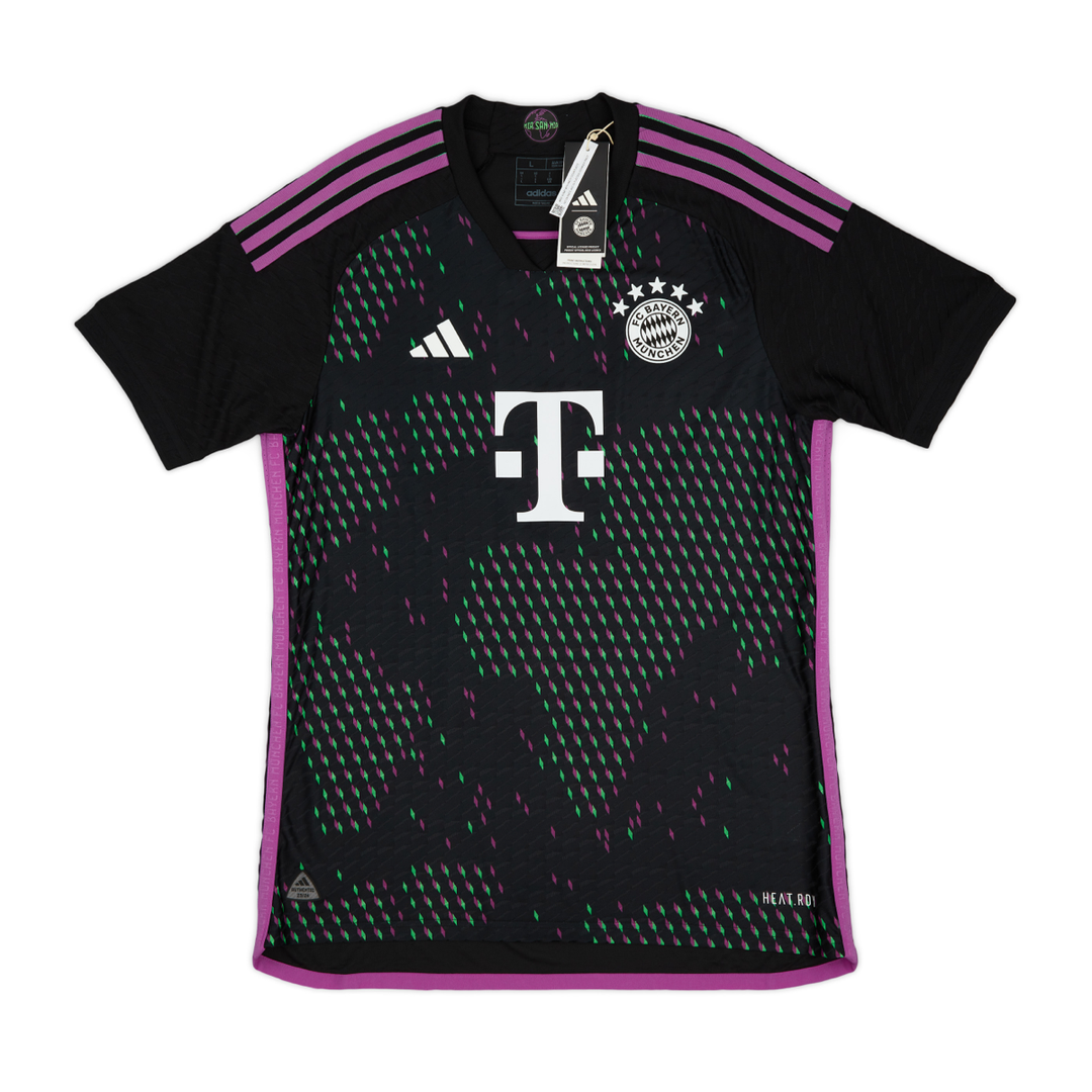 2023-24 FC Bayern München 2a Equipación