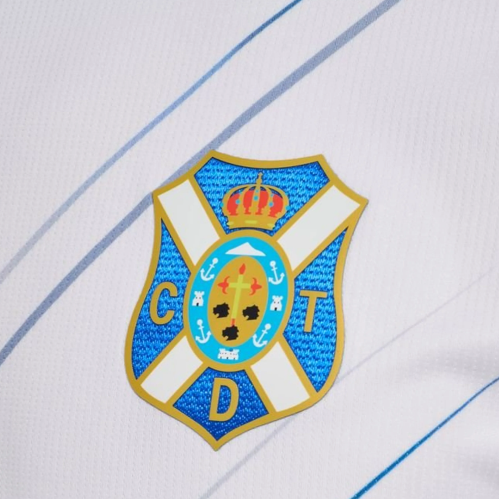 2025-26 CD Tenerife 1a Equipación