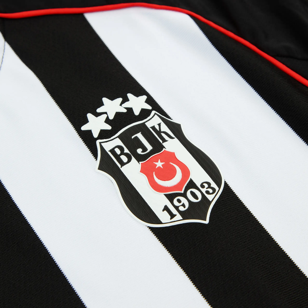 2025-26 Beşiktaş JK Extérieur