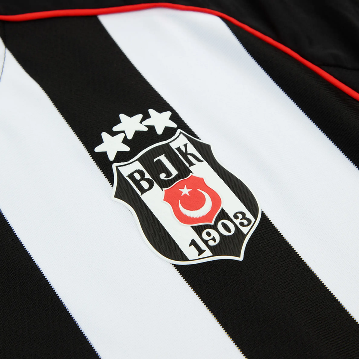 2025-26 Beşiktaş JK Extérieur