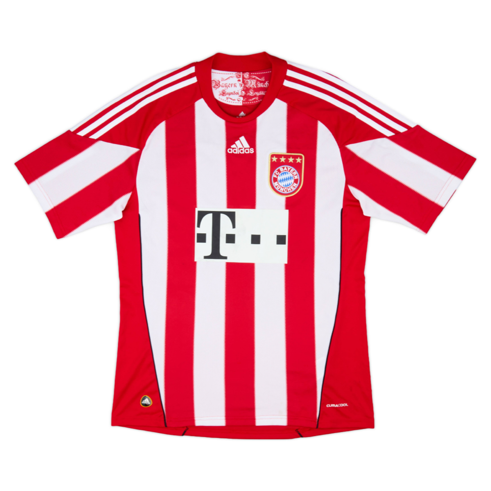 2010-11 FC Bayern München 1a Equipación