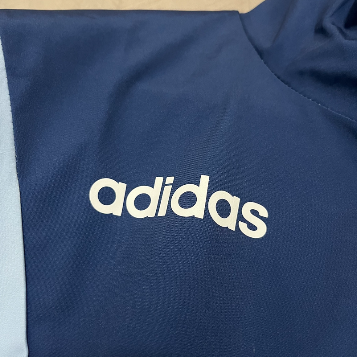 Argentine windbreaker