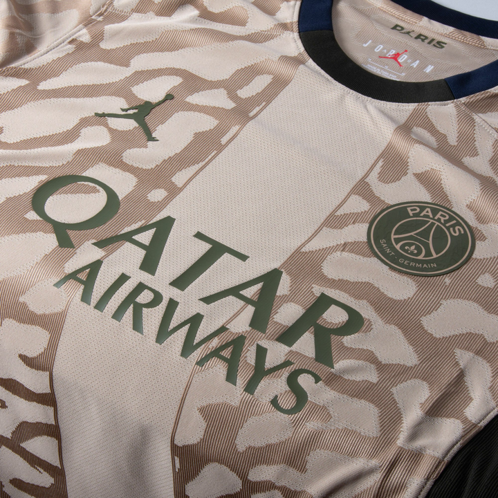 4ème maillot du Paris Saint-Germain FC 2023-24