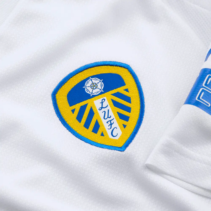 Kit domicile du Leeds United FC 2024-25