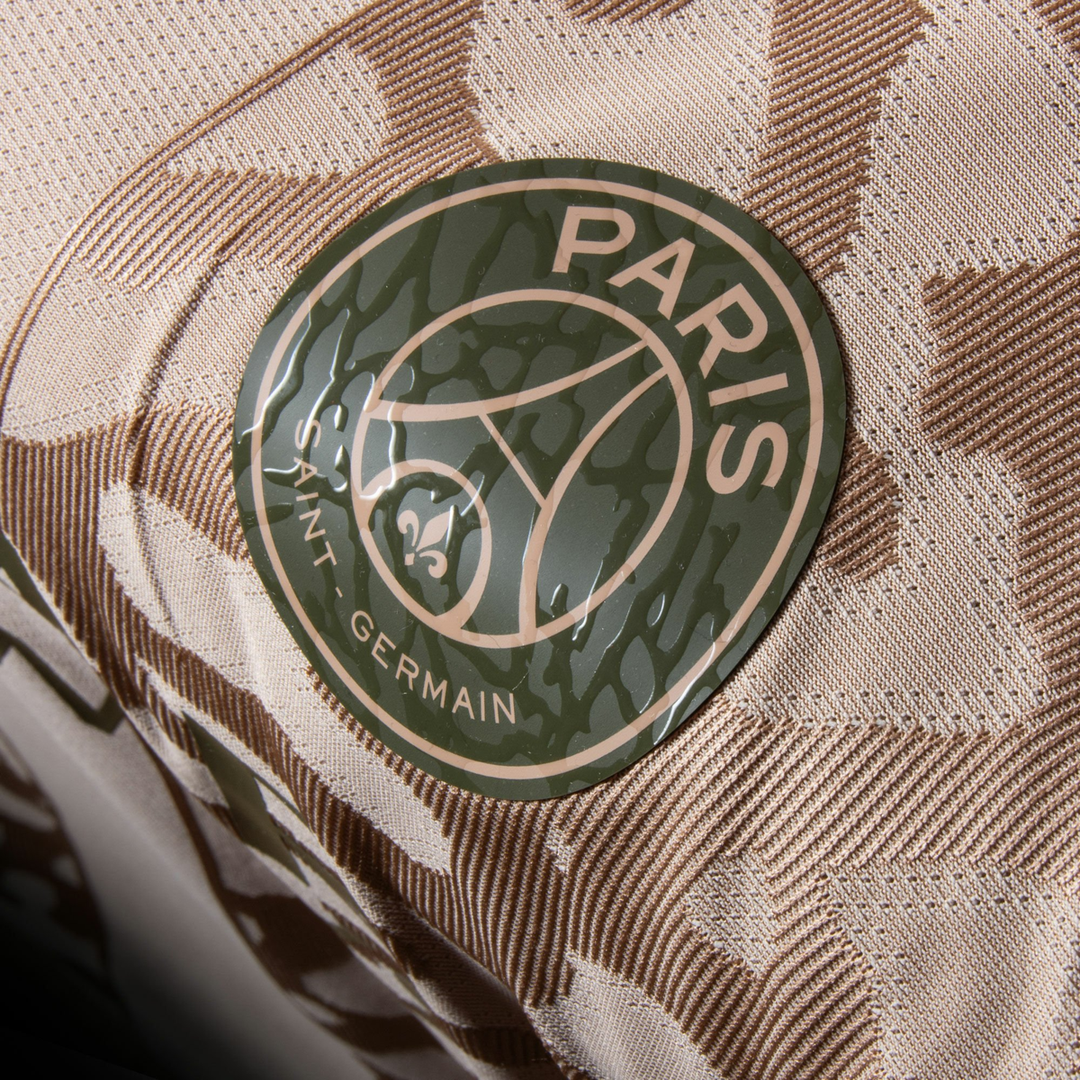 4ème maillot du Paris Saint-Germain FC 2023-24