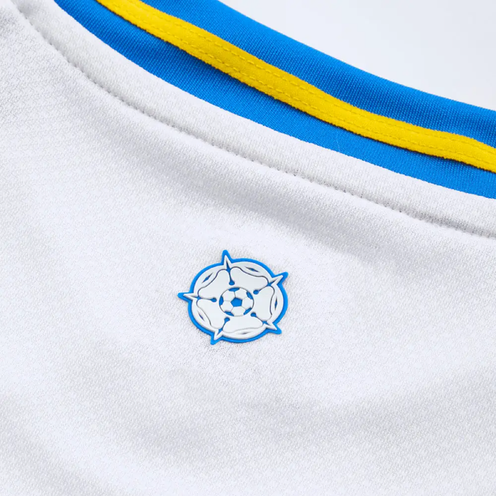 Kit domicile du Leeds United FC 2024-25